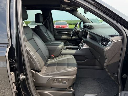 Used 2022 GMC Yukon XL Denali AWD/4WD image 44