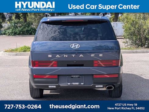 Used 2025 Hyundai Santa Fe SEL FWD image 4
