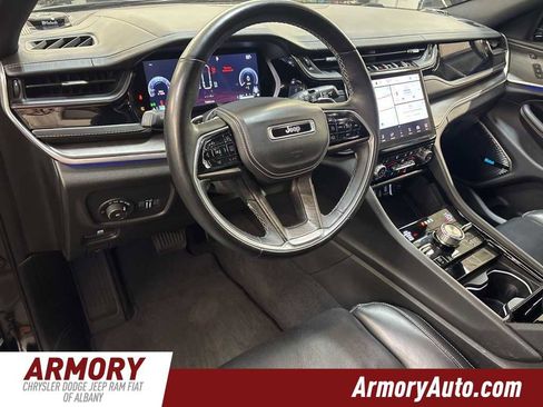 Used 2022 Jeep Grand Cherokee Overland w/ Luxury Tech Group IV image 11