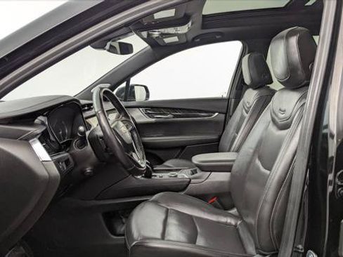 Used 2025 Cadillac XT6 Premium Luxury FWD image 14