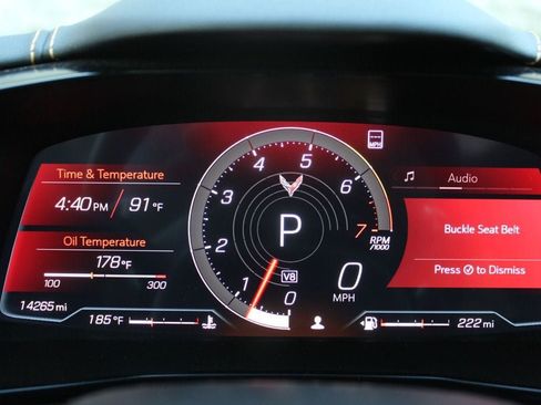 Used 2022 Chevrolet Corvette Stingray Preferred Cpe w/ Z51 Performance Package RWD image 23