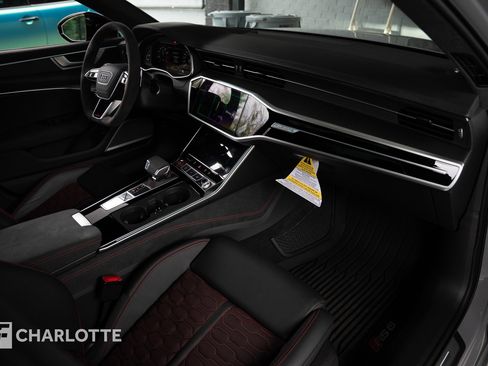 Used 2025 Audi RS 6 performance image 28