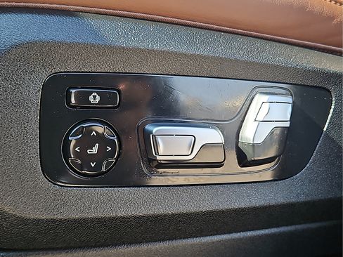 Used 2022 BMW X5 xDrive40i w/ Premium Package AWD/4WD image 18