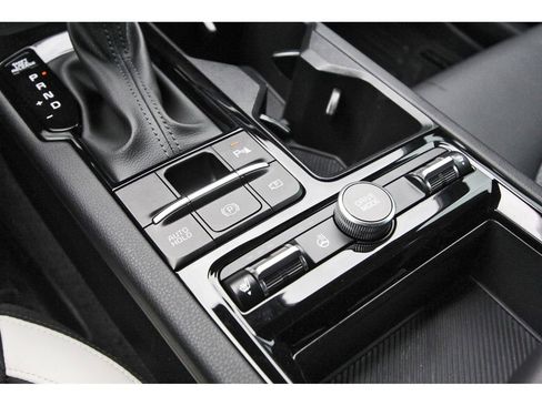 Used 2025 Kia K5 GT-Line w/ GT-Line Premium Package image 25