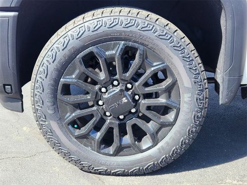 New 2025 GMC Sierra 2500 Denali w/ Technology Package image 7