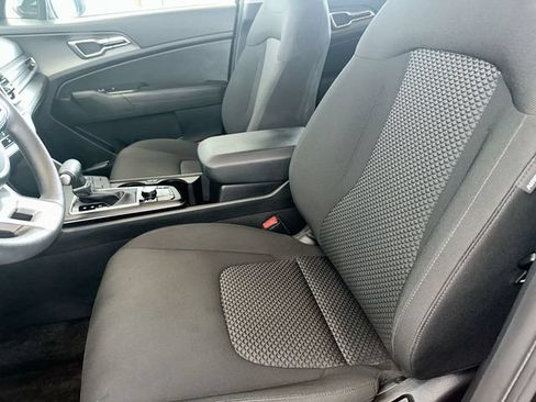 Certified 2025 Kia Sportage LX AWD/4WD image 15
