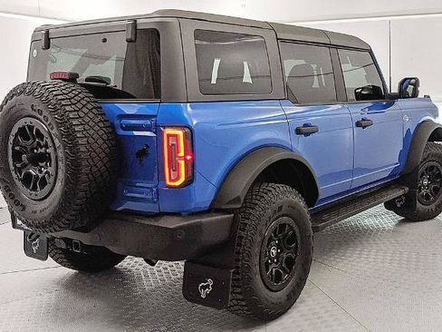 Certified 2022 Ford Bronco Wildtrak AWD/4WD image 3