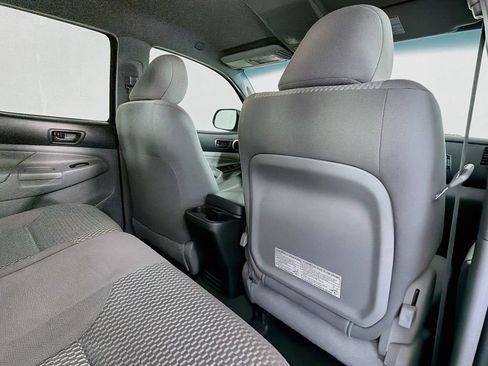 Used 2015 Toyota Tacoma PreRunner w/ SR5 Package RWD image 23