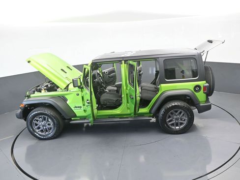 Used 2025 Jeep Wrangler Sport S image 71