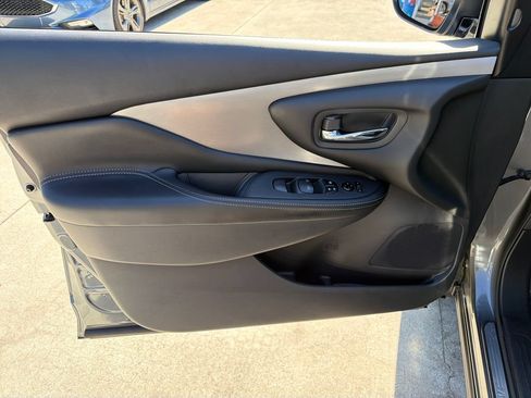 Used 2023 Nissan Murano S FWD image 14
