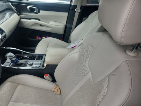 Used 2023 Kia Sorento S w/ Panoramic Sunroof Package FWD image 9