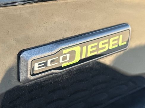Used 2023 Jeep Gladiator Rubicon w/ LED Lighting Group AWD/4WD image 11