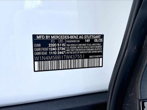 Used 2026 Mercedes-Benz GLB 35 AMG 4MATIC image 32