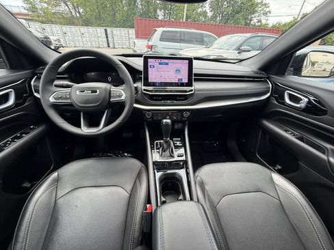 Used 2023 Jeep Compass High Altitude AWD/4WD image 27