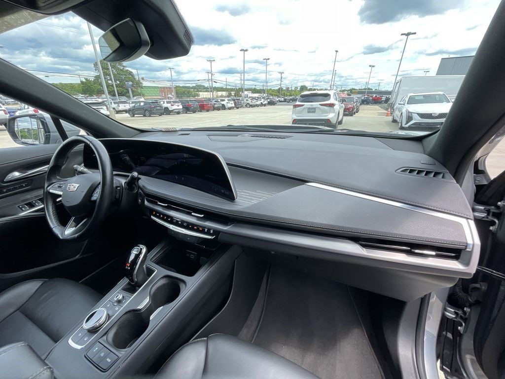 Certified 2025 Cadillac XT4 Premium Luxury FWD image 22