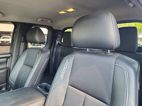Used 2017 Nissan Titan PRO-4X AWD/4WD image 11