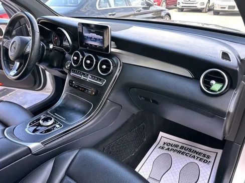 Used 2019 Mercedes-Benz GLC 300 w/ Parking Assistance Package image 48
