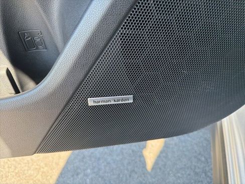 Certified 2024 Subaru Crosstrek 2.5i Limited AWD/4WD image 16