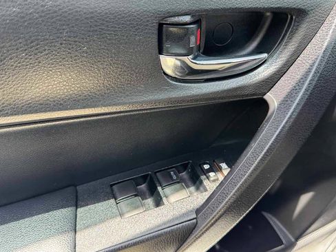 Used 2016 Toyota Corolla S FWD image 29