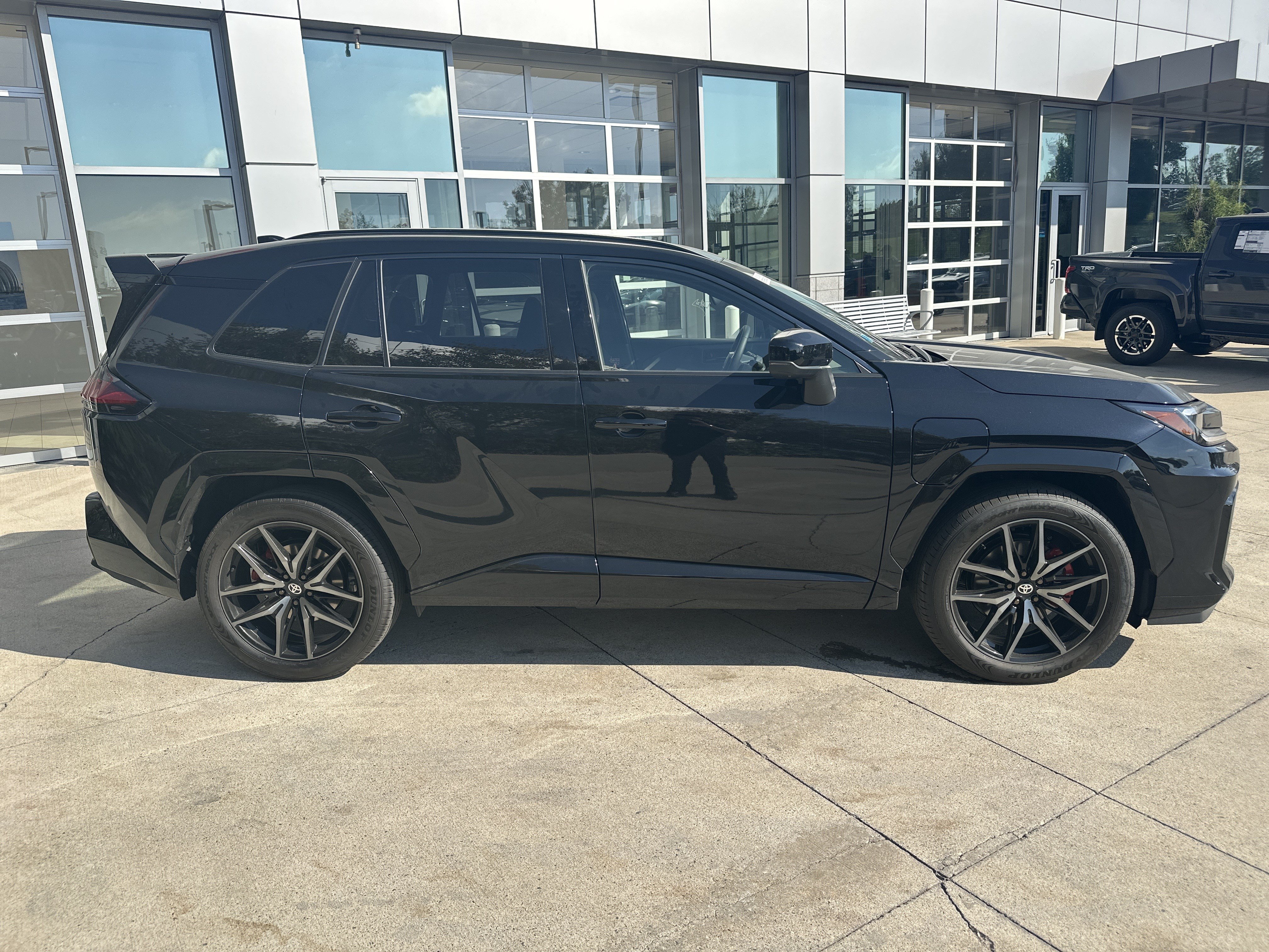 Used 2026 Toyota RAV4 AWD Plug-in Hybrid image 10