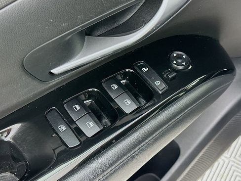 Used 2024 Hyundai Tucson Limited image 25