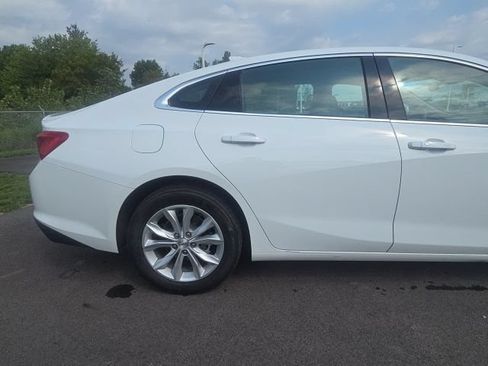 Used 2025 Chevrolet Malibu LT FWD image 7