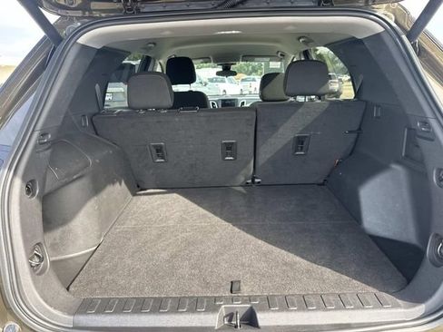 Used 2023 Chevrolet Equinox LT FWD image 14