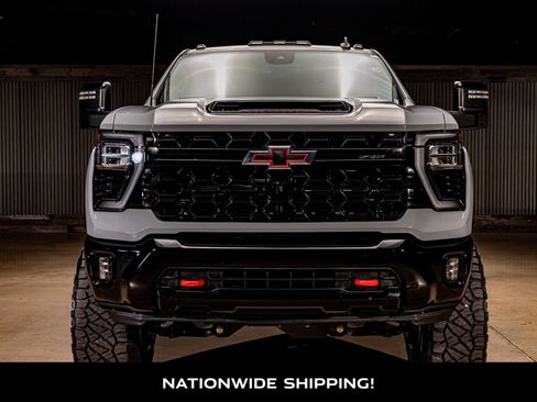 Used 2024 Chevrolet Silverado 2500 ZR2 w/ LPO, Dark Essentials Package image 4