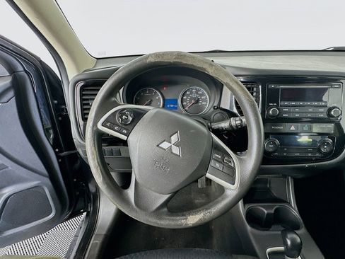 Used 2014 Mitsubishi Outlander ES FWD image 11