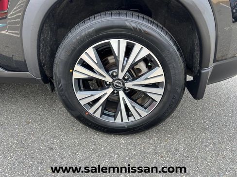 Certified 2023 Nissan Rogue SV w/ SV Premium B Package AWD/4WD image 29