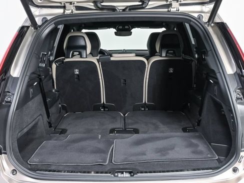 Certified 2025 Volvo XC90 T8 Ultra AWD/4WD image 34