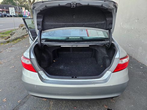 Used 2016 Toyota Camry LE image 13