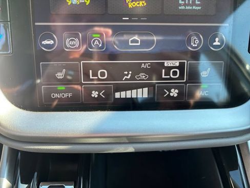 Used 2025 Subaru Legacy Premium AWD/4WD image 19