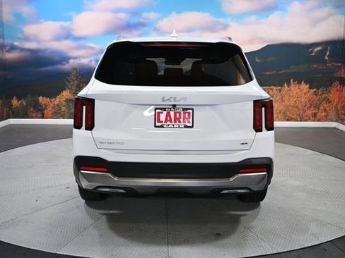 Used 2025 Kia Sorento S image 7