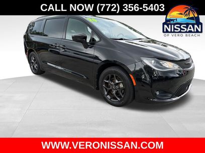 Used 2020 Chrysler Pacifica Touring-L Plus w/ Advanced Safetytec Group