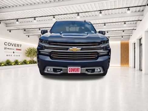 Used 2022 Chevrolet Silverado 1500 High Country w/ Safety Package II AWD/4WD image 3