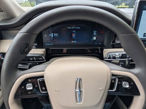Certified 2024 Lincoln Corsair AWD w/ Equipment Group 101A image 38