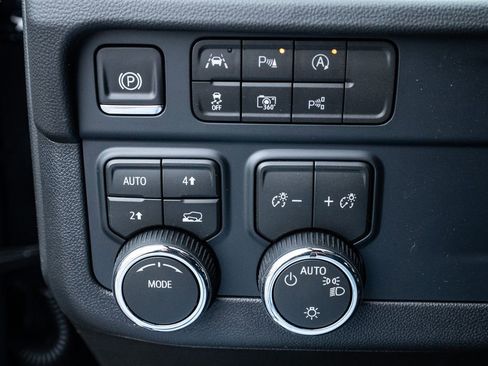 New 2026 Chevrolet Tahoe LS image 21