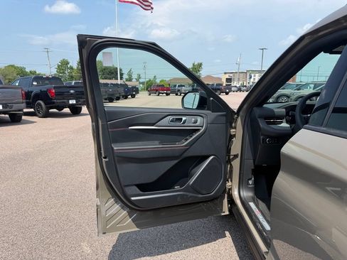 New 2026 Ford Explorer ST-Line w/ ST-Line Street Pack AWD/4WD image 20