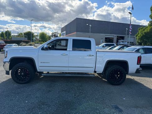 Used 2017 GMC Sierra 1500 SLT w/ SLT Premium Package image 2