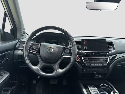 Used 2022 Honda Pilot Touring image 23
