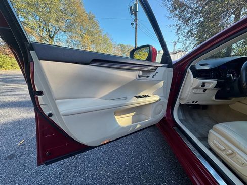 Used 2013 Lexus ES 350 w/ Premium Pkg image 9