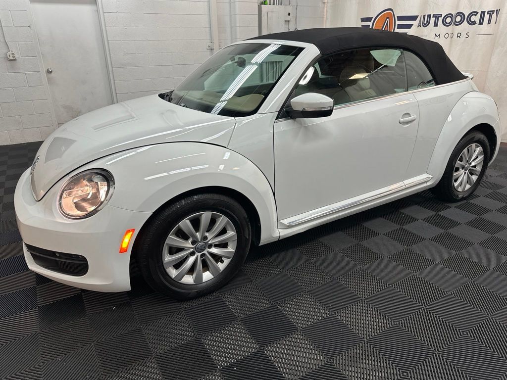 Used 2015 Volkswagen Beetle 1.8T FWD image 5