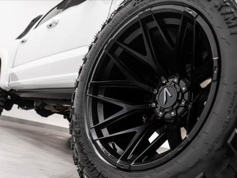 Used 2025 Ford F150 Raptor AWD/4WD image 25