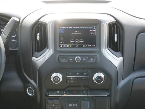 Used 2025 GMC Sierra 2500 Pro AWD/4WD image 10