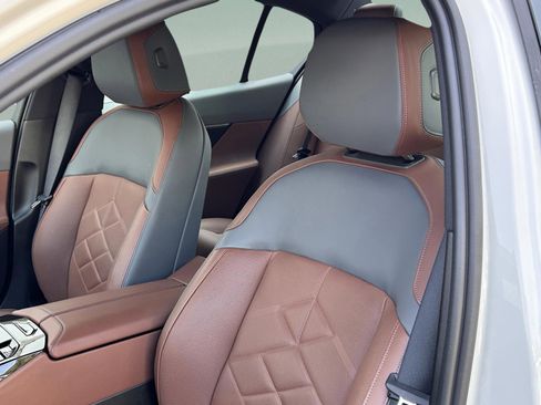 Used 2025 BMW i5 xDrive40 w/ Premium Package image 21