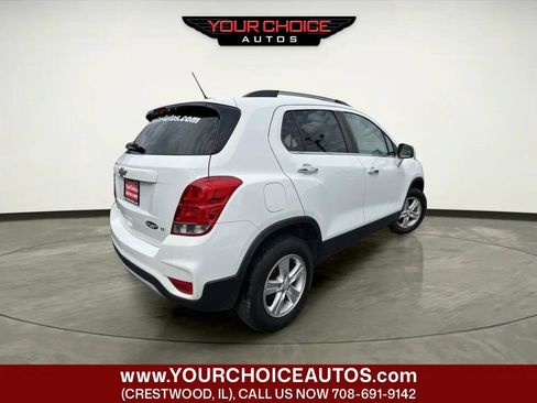 Used 2017 Chevrolet Trax LT w/ LT Convenience Package AWD/4WD image 5