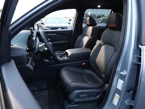 New 2025 Honda Pilot TrailSport image 10