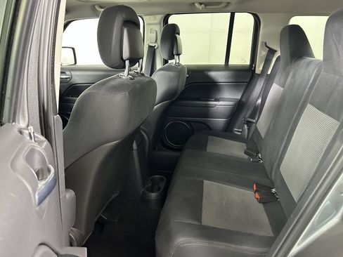 Used 2012 Jeep Patriot Latitude w/ Sun/Sound Group AWD/4WD image 22