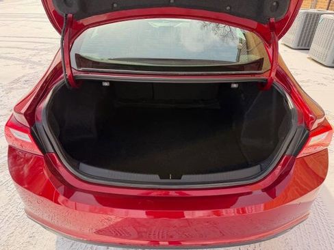 Used 2024 Chevrolet Malibu LT image 21